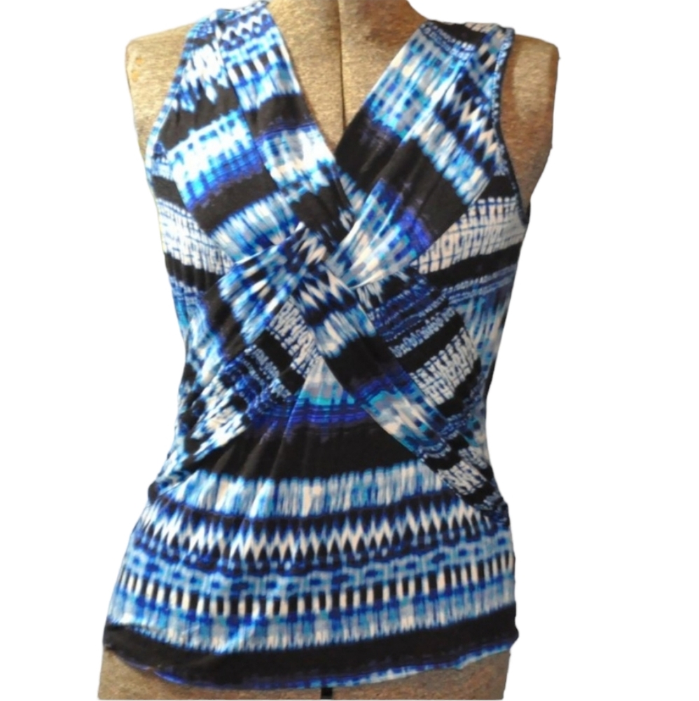💙Cable & Gauge Cross Cross Top💙Size M